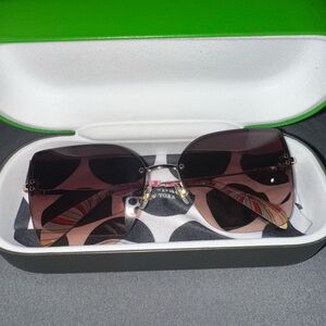 Brand new Kate spade Women's Black Sunglasses with case